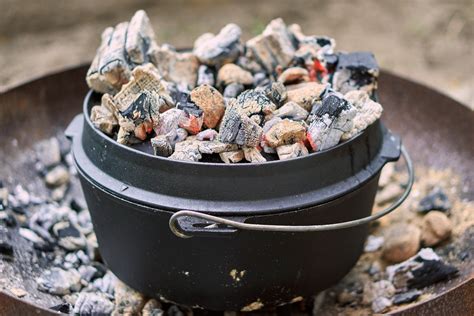 dutch oven cooking on gas grill